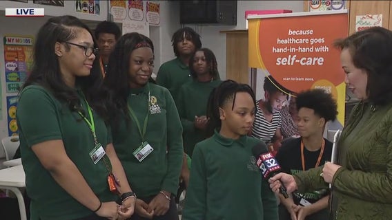 South Side middle school rallies together for No One Eats Alone Day