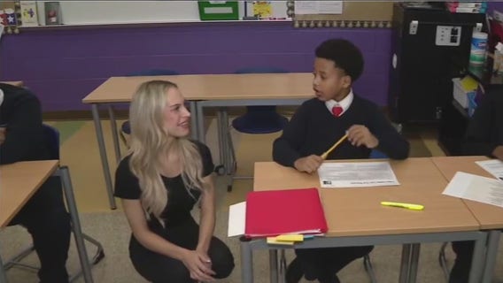 Hooters' Wings for the Kids program helps out West Side school