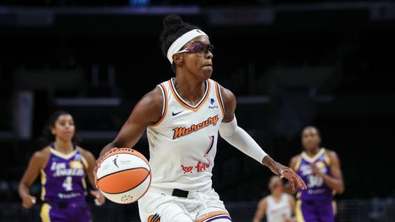Chicago Sky sign 2 free agents, including former draft pick and WNBA Champ Diamond DeShields