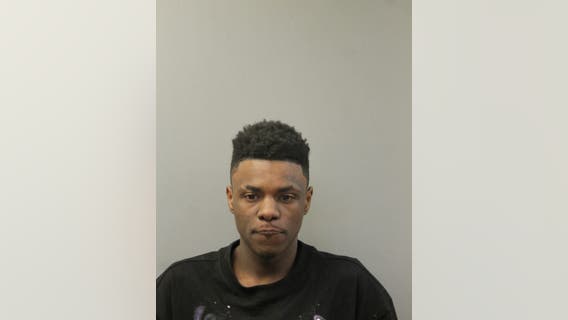 Chicago man arrested after robbing business on NW Side: police