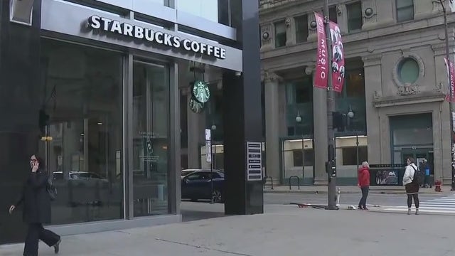 Suspect, victim hospitalized after stabbing at Chicago Starbucks