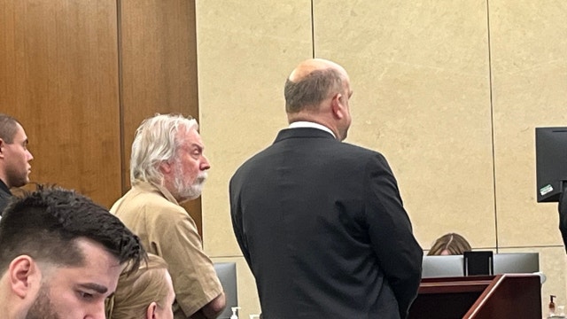 Drew Peterson seeks to overturn murder conviction, court grants psychological evaluation