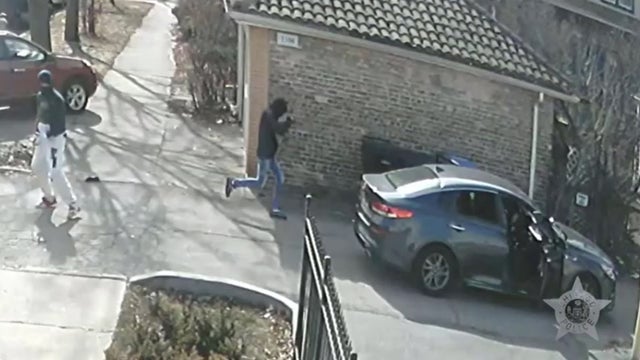 Chicago police seek suspects in violent Northwest Side robberies