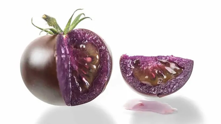 Norfolk-Purple-Tomato-1.jpg