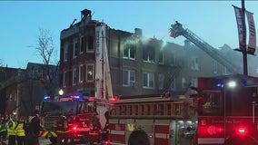 Chicago firefighter injured battling Bridgeport structure fire