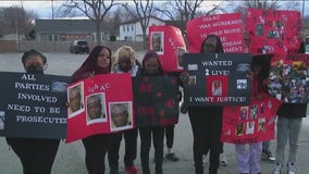 Family of Carol Stream man killed by police calling for justice