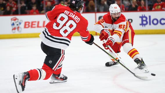 Jason Dickinson scores twice as the Chicago Blackhawks beat the Calgary Flames 3-1