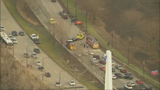Lake Shore Drive crash shuts down NB lanes, snarls rush hour traffic