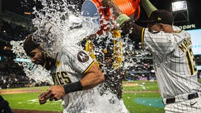 Tatis’ 2-run homer caps comeback as the Padres stun the Cubs 9-8