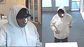 Grand Crossing bank robbery: FBI seeks Chicago suspect