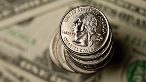 Thief targets coins from laundry, vending machines on Chicago's South Side