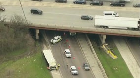 Semi-truck crashes into overpass on Stevenson Expressway