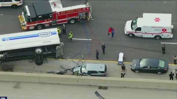 Cook County crash: 5 vehicles involved in collision on I-57, injuries reported