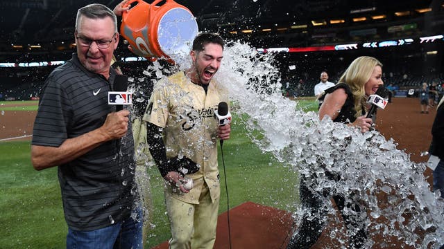 D-backs beat Cubs 12-11 in extra innings