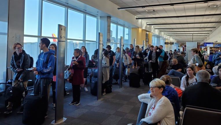 southwest passengers waiting in line process
