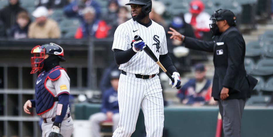 White Sox place Luis Robert on injured list one day after Eloy Jiménez