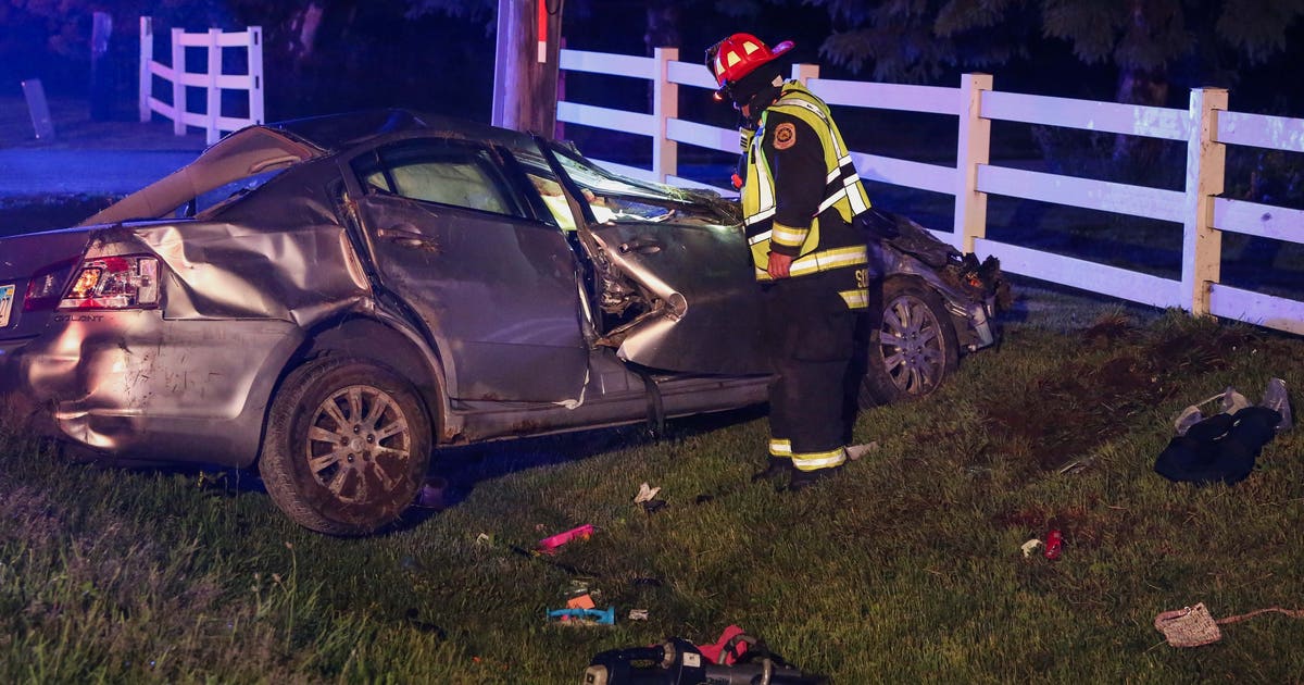 4 seriously injured in rollover crash in suburban Woodstock | FOX 32 ...