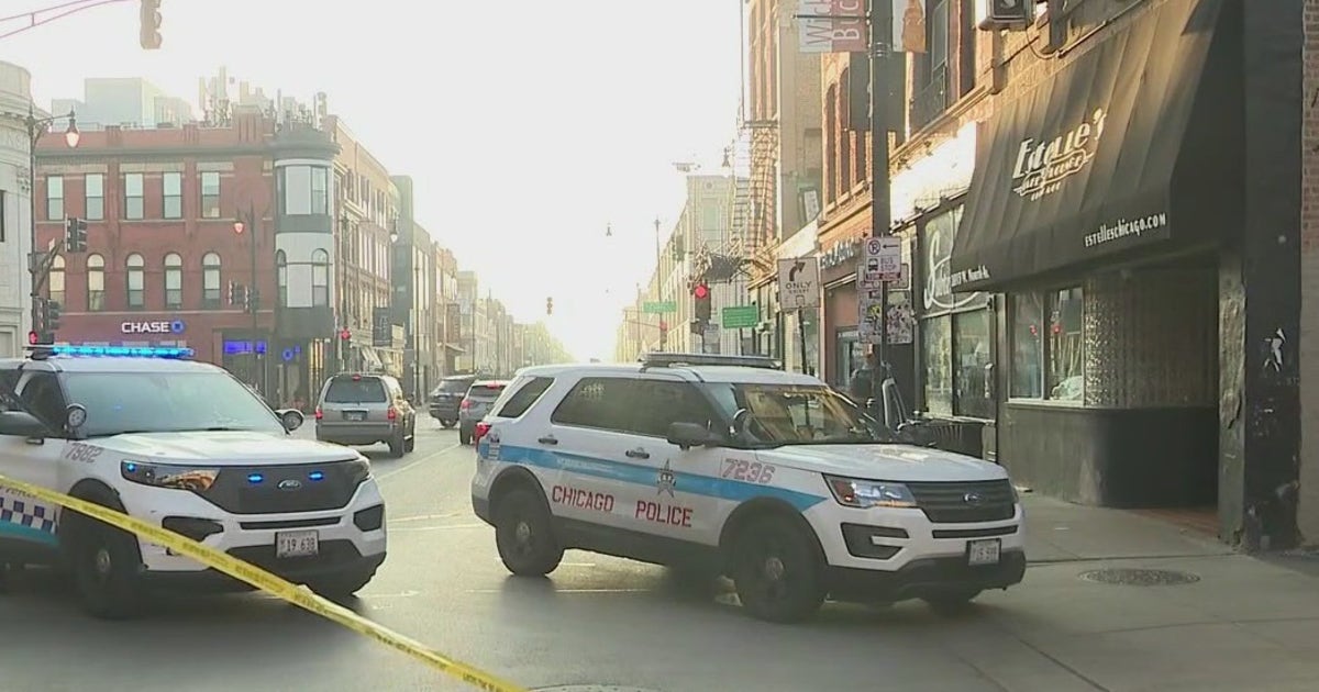 Man shot while trying to intervene in robbery outside Wicker Park bar ...