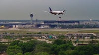 FAA to cut daily flights at O'Hare Airport by 300+ this summer