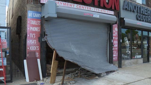 SUV crashes into Chicago Lawn electronics store; theft follows