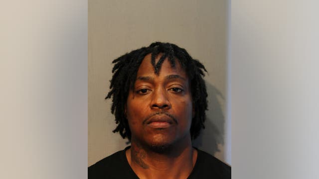 Chicago man on the run after allegedly shooting ex-girlfriend, her two kids in Matteson