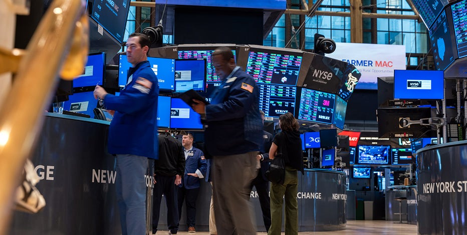 Dow hits 40,000 for first time