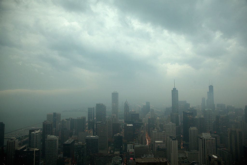 Strong storms passing through Chicago-area, NW Indiana