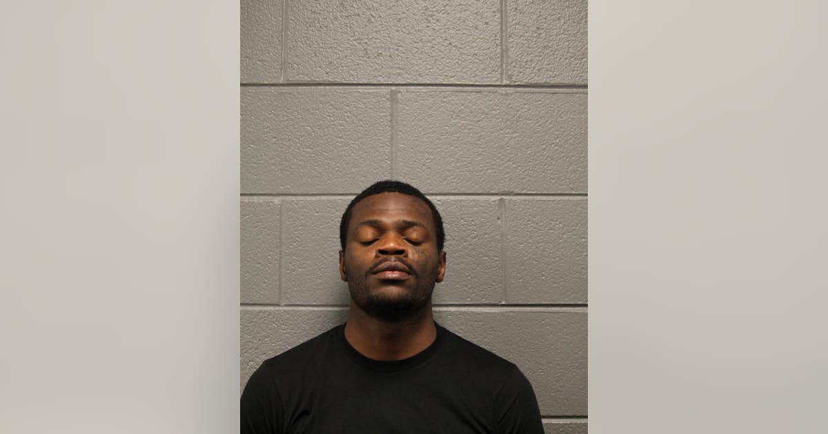 Cook County man arrested after robbing 2 people at gunpoint in 10 ...