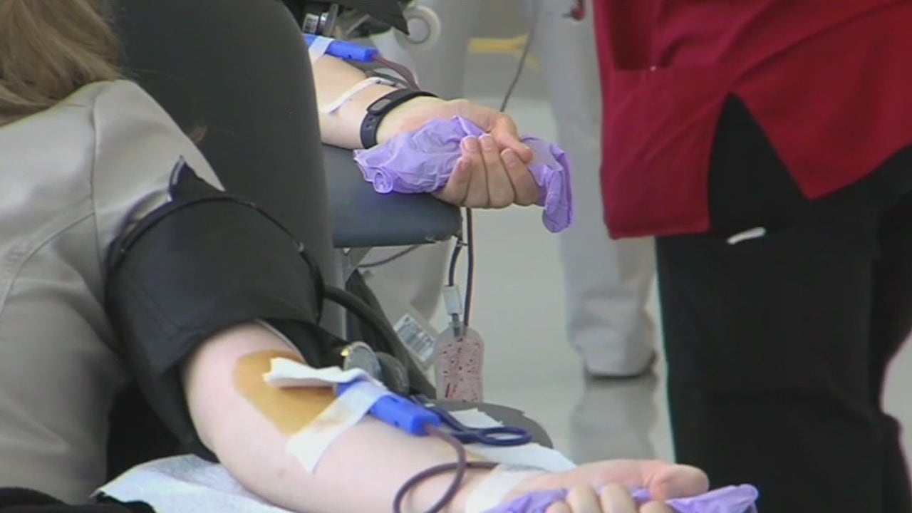 Illinois blood center calls for donations amid shortage