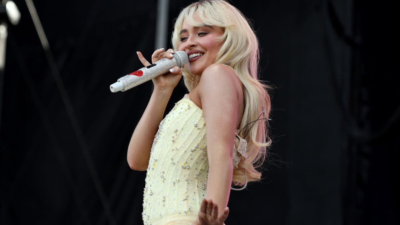 Sabrina Carpenter brings 'Short n' Sweet Tour' to Chicago's United