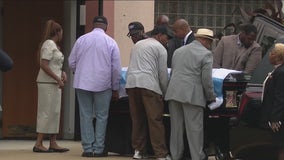 Family, friends mourn retired Chicago police officer slain outside his home