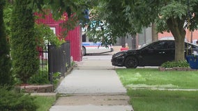 Chicago concealed carry holder shoots 3 men who attacked him in Belmont Cragin: police