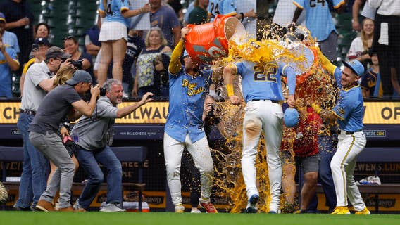 Yelich has 5 hits and 5 RBIs to lead the Brewers to a 12-5 victory over the White Sox