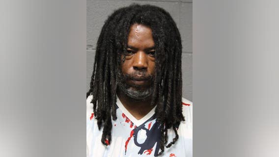 Chicago man charged with stabbing Green Line rider