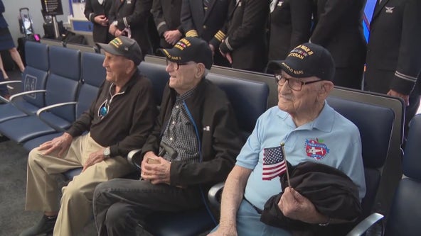Bagpipes, flags welcome Chicago-area WWII veterans heading back to France for D-Day anniversary