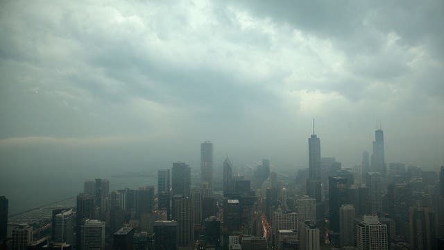Damaging winds, hail and isolated tornadoes threaten Chicago area