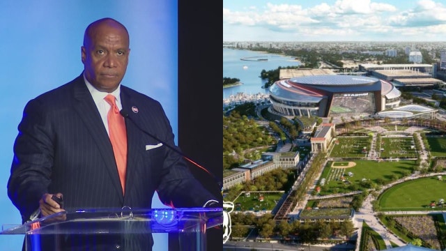 Bears CEO promotes lakefront domed stadium to Chicago business leaders