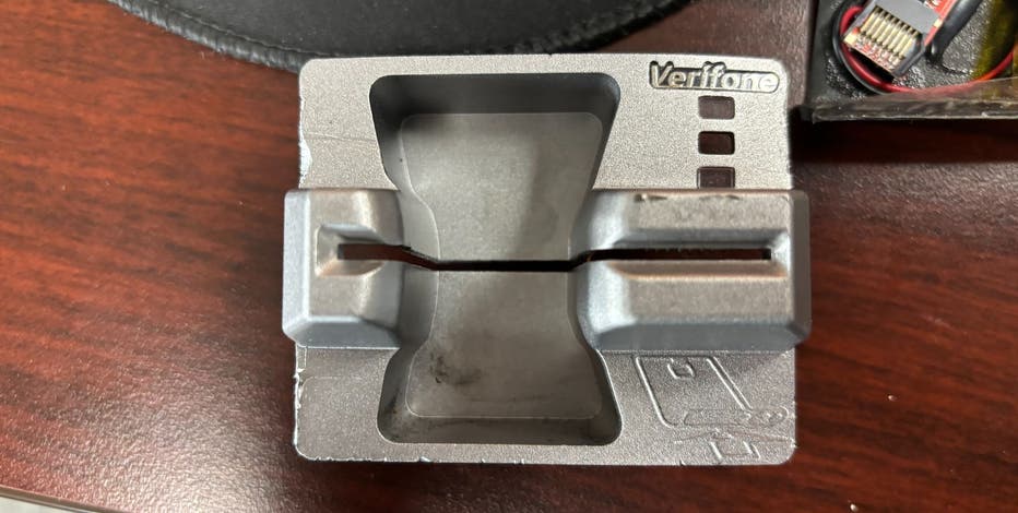Credit card skimmer found at suburban gas station: police