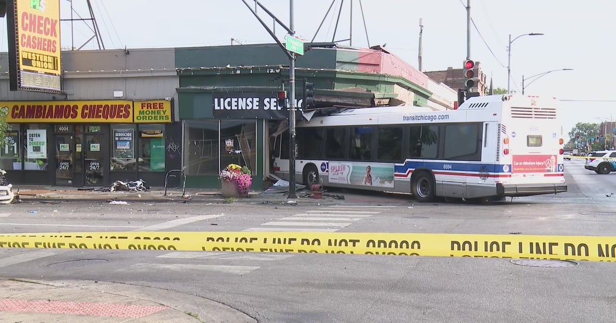 Driver killed in collision with Chicago CTA bus identified | FOX 32 Chicago