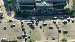 2 men hospitalized after shooting at North Riverside Park Mall