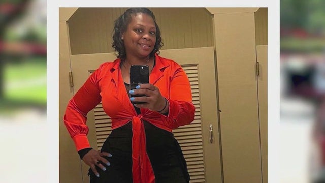 Mail carriers rally in Chicago after letter carrier gunned down on route