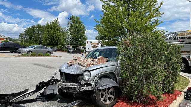 Vehicle crashes into Popeye's restaurant in Mokena
