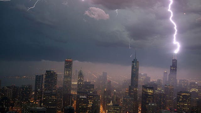 Chicago weather: Severe storms pose tornado threat, damaging hail