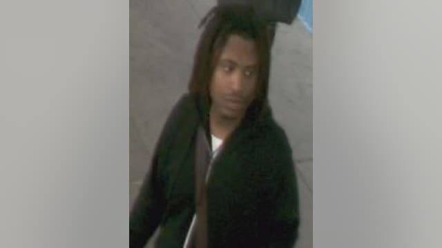 Police seek man who used translator app to rob Red Line rider