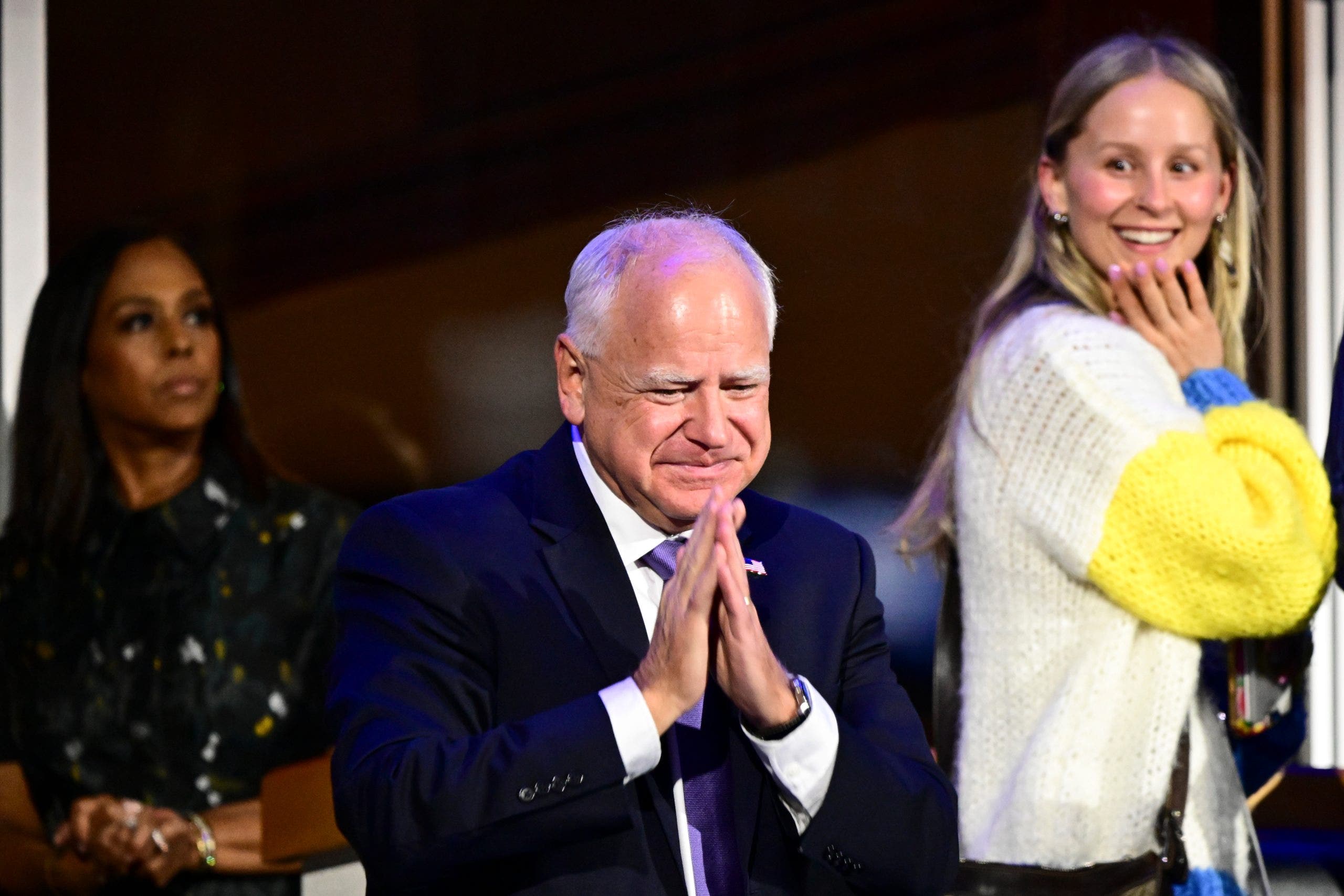 DNC speaker schedule Wednesday: Walz, Clinton to headline third day of convention