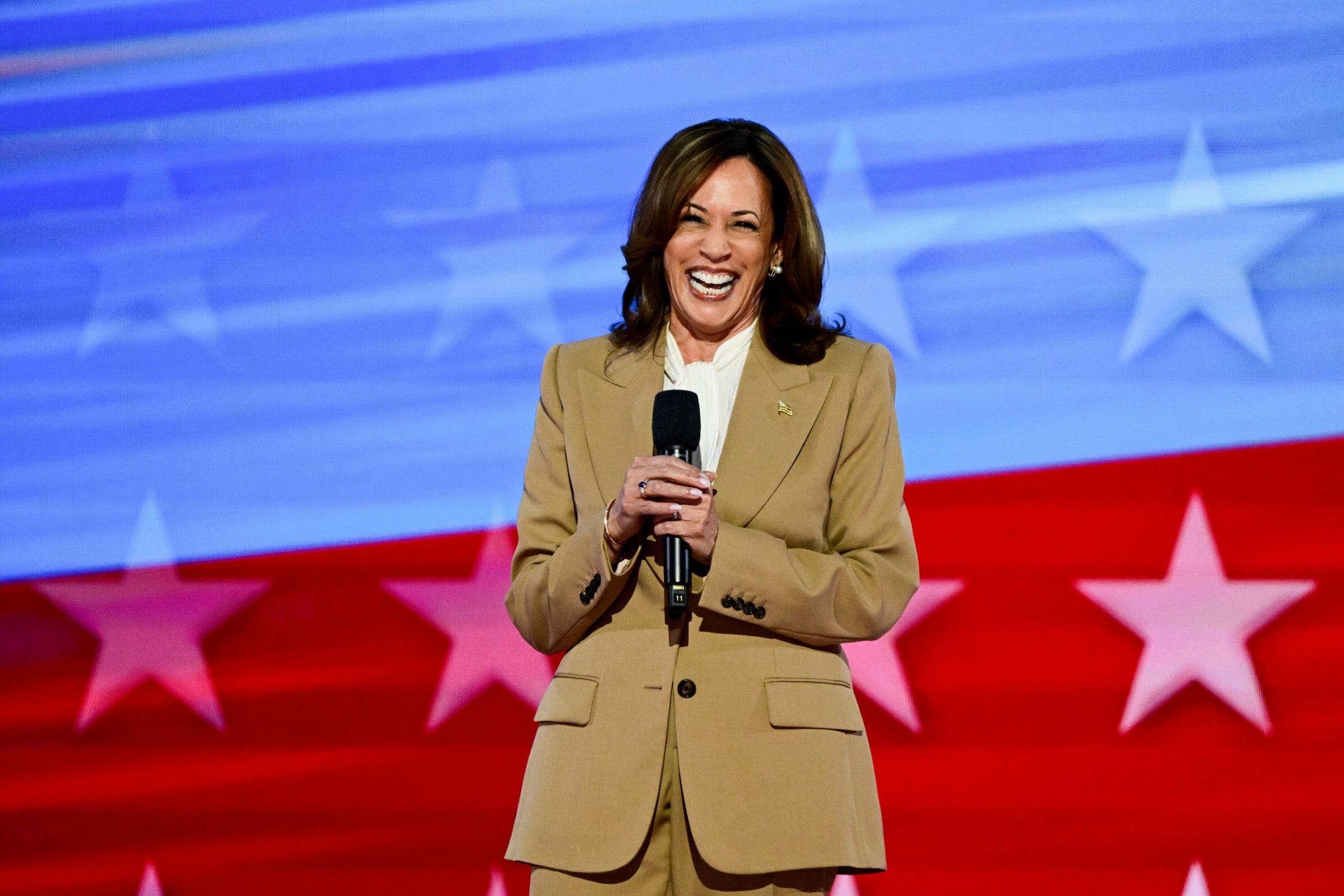 DNC speaker schedule Thursday: Kinzinger to give address, Kamala Harris to accept presidential nomination