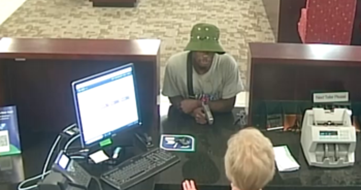 Suspect wanted for back-to-back bank robberies in Oak Forest, Chicago ...