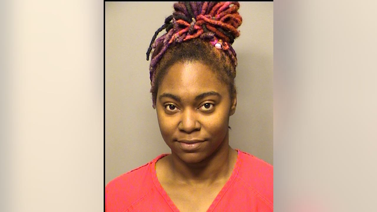 Chicago woman arrested at Applebee’s in Indiana after argument over ‘All You Can Eat’ offer: Police