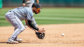 A's score 3 in the 7th inning for a 3-2 win over White Sox, a day after Chicago ended 21-game skid