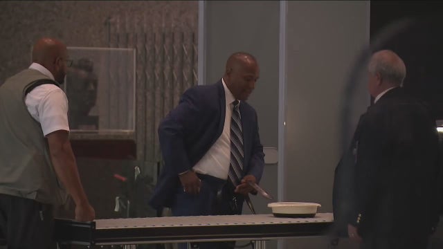 Former Dolton deputy police chief indicted on bankruptcy fraud charges pleads not guilty